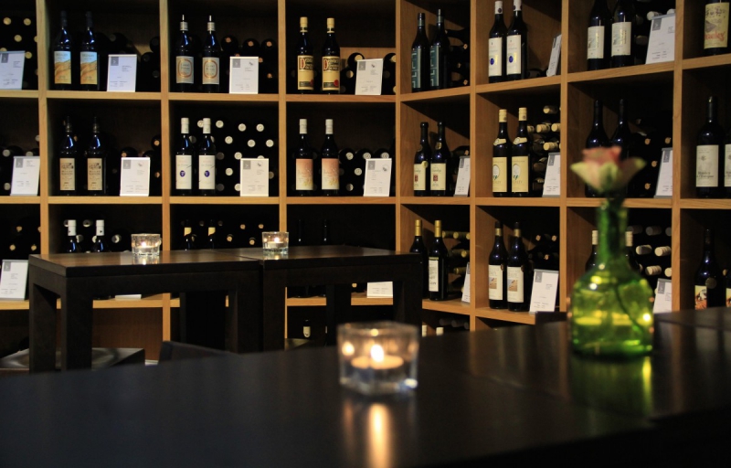 magasin-LA ROQUEBRUSSANNE-min_wine_vinorama_wine_bottle_cellar_red_wine_wines_storage_wine_rack-1077047
